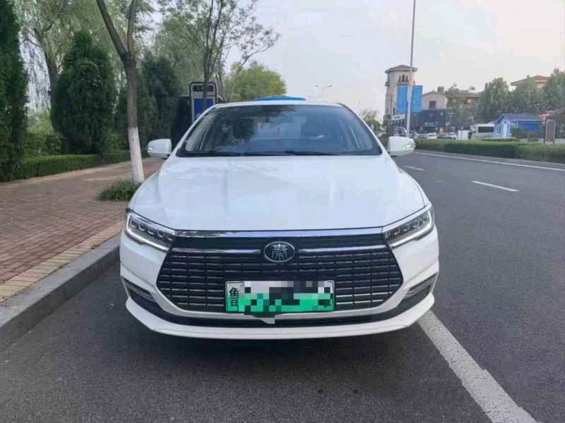 青岛23年比亚迪秦1