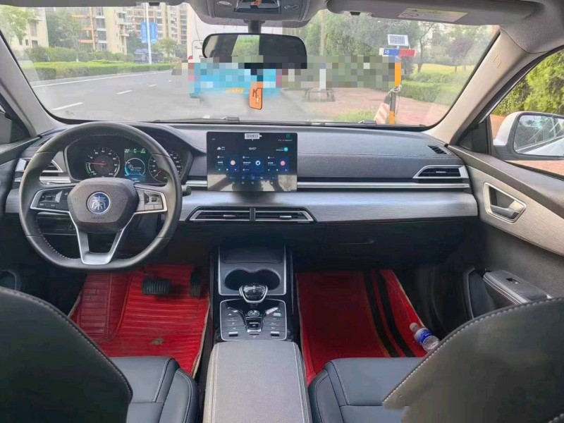 青岛23年比亚迪秦3