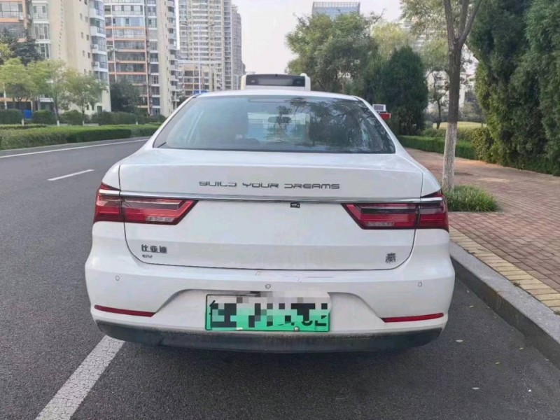 青岛23年比亚迪秦4