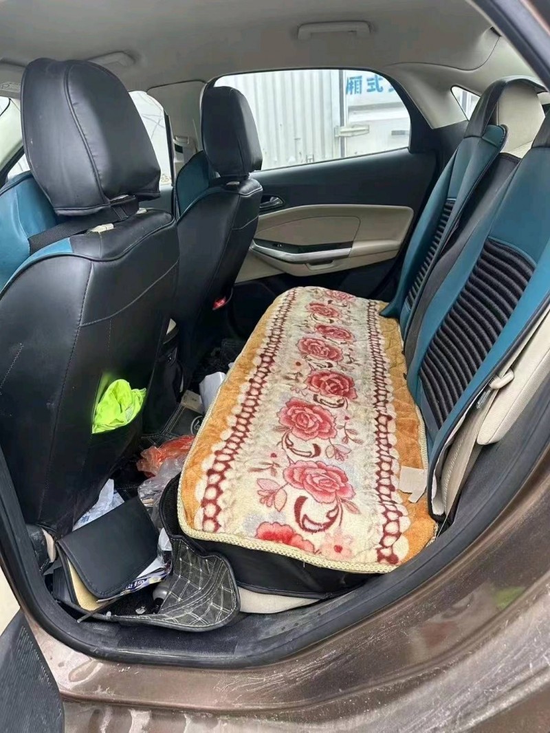 青岛16年福特福睿斯6