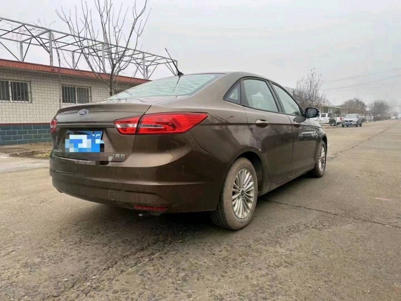 青岛16年福特福睿斯8