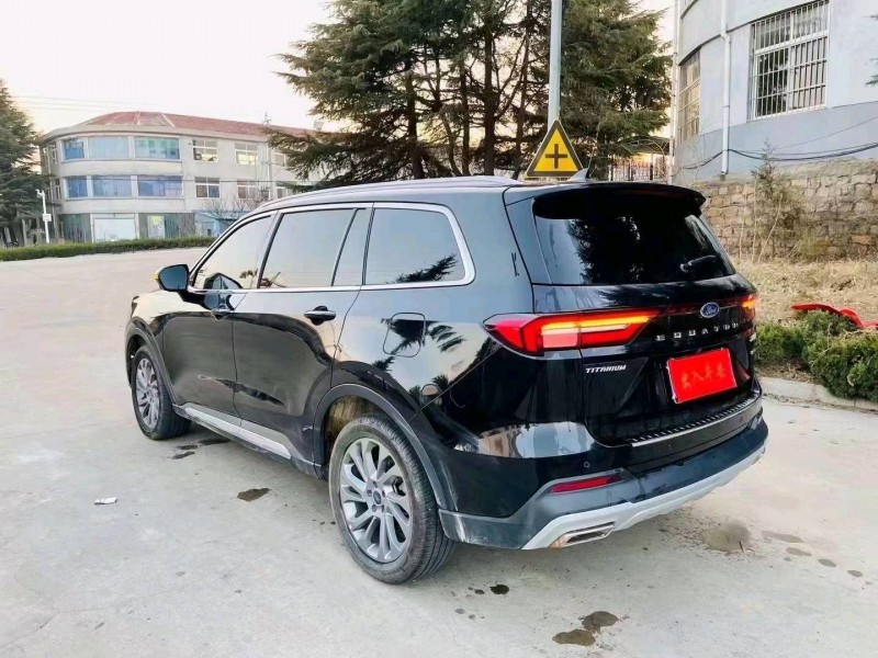 东营23年福特领裕2