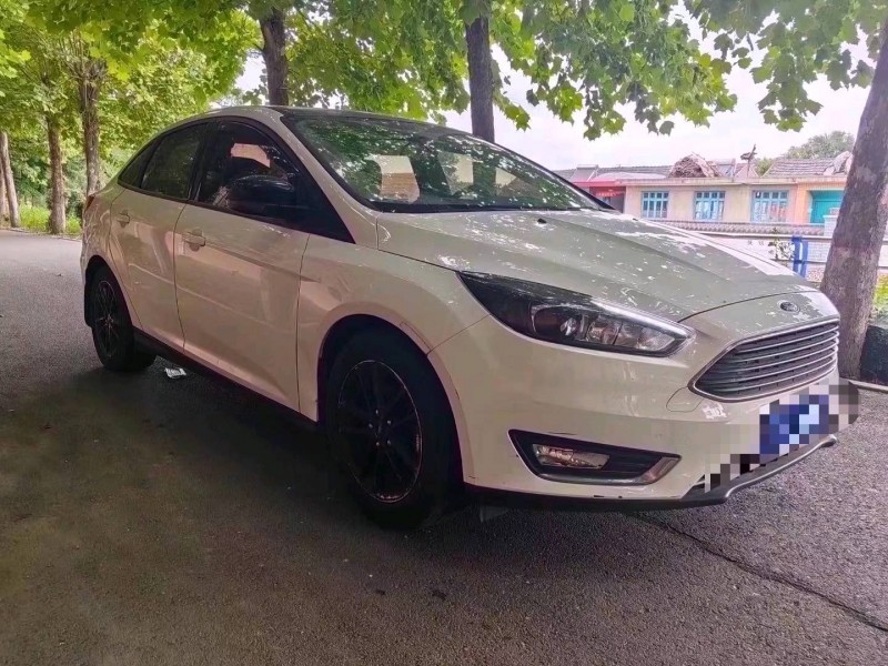 青岛16年福特福克斯3