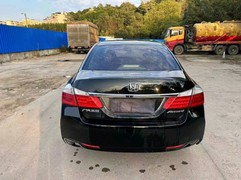 珠海15年本田雅阁3