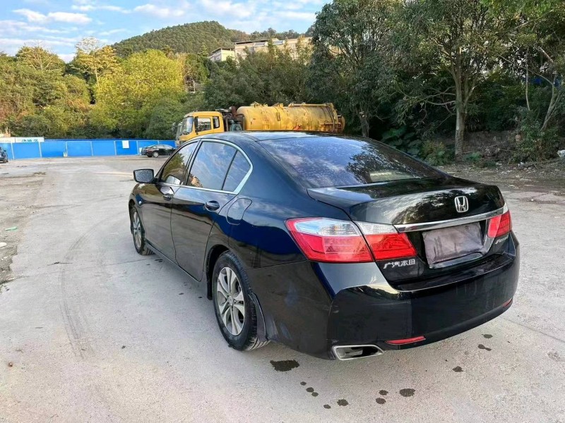 珠海15年本田雅阁4