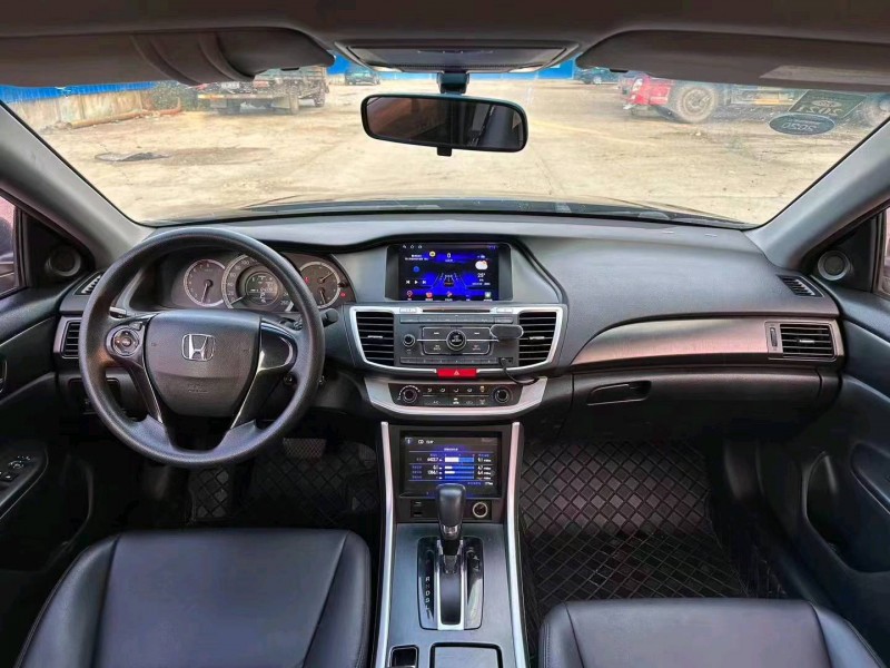 珠海15年本田雅阁5