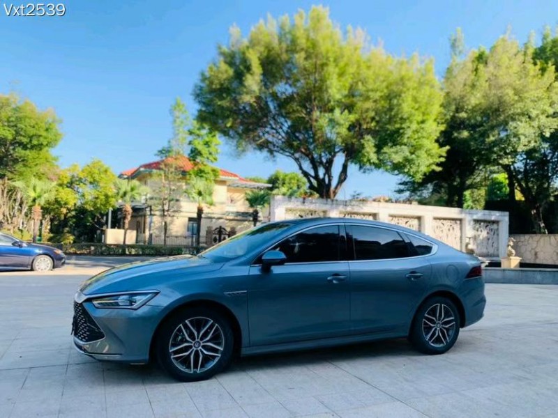 东莞21年比亚迪秦2