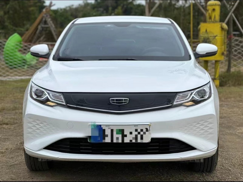 济宁23年吉利帝豪1