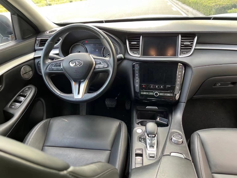 武漢20年英菲尼迪QX506