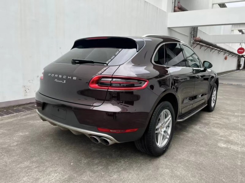 济宁16年保时捷Macan5