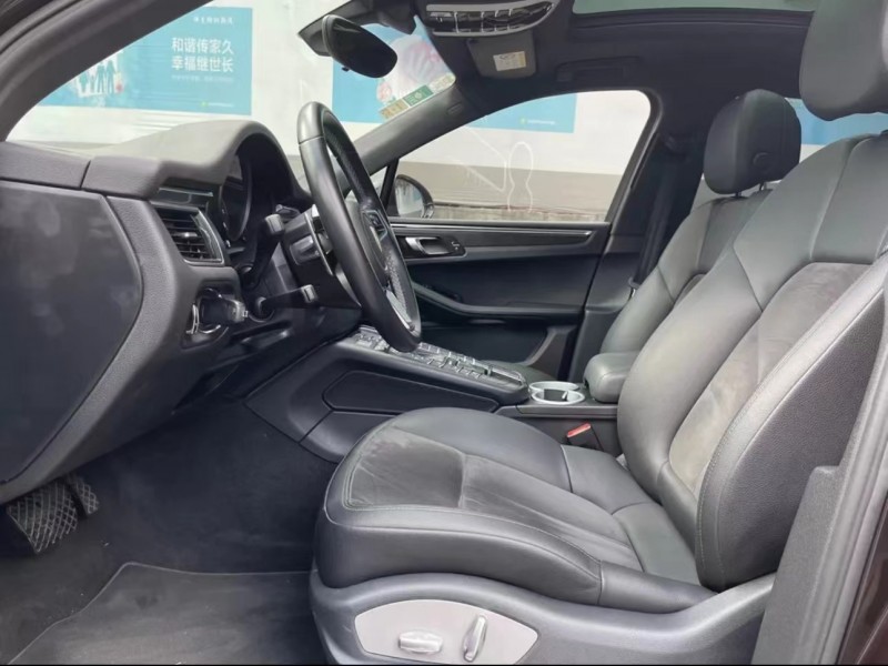 济宁16年保时捷Macan6