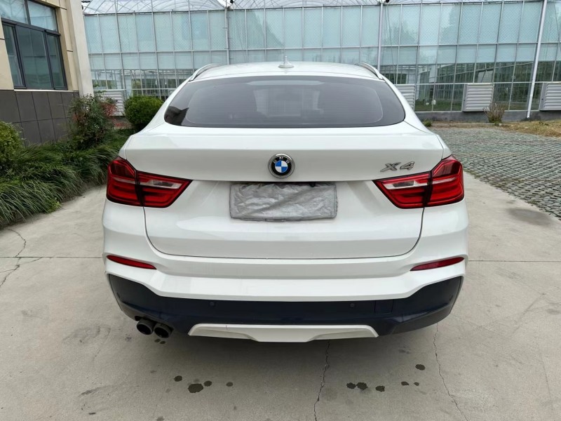 济宁18年宝马X49