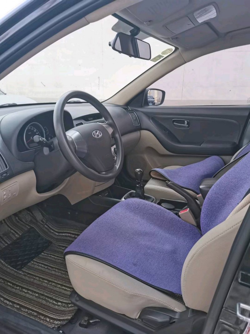 保定18年现代悦动4