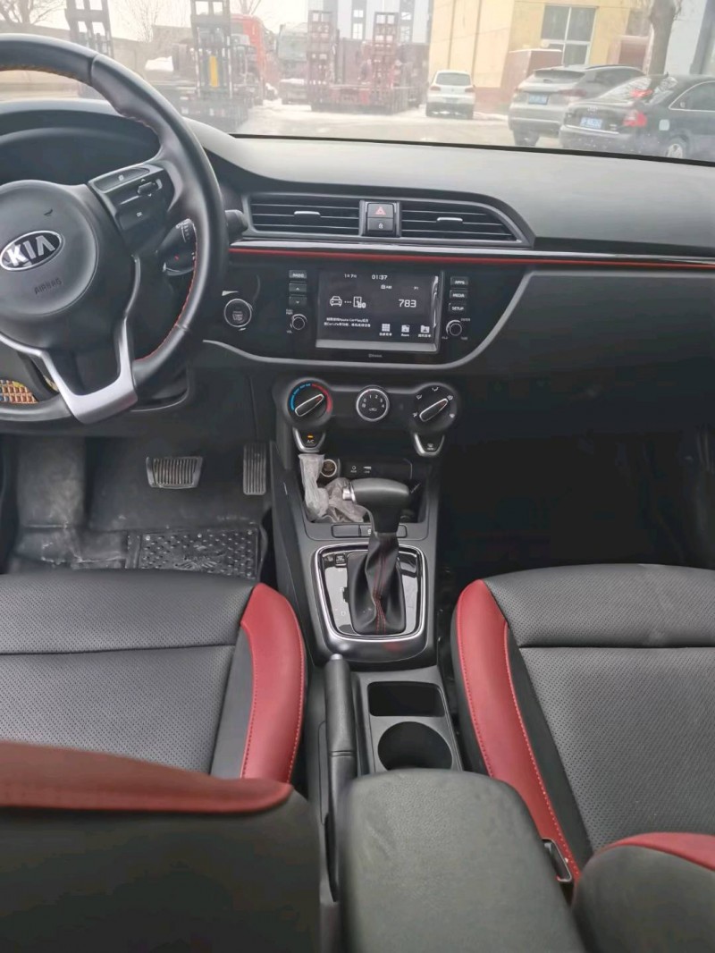 保定19年起亚KXCROSS6