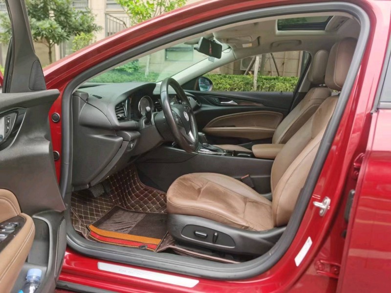 徐州19年别克君威6