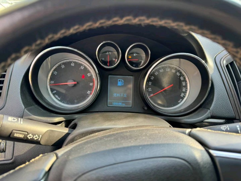 枣庄14年别克君威5