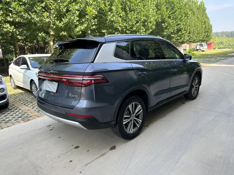 济宁21年比亚迪宋4