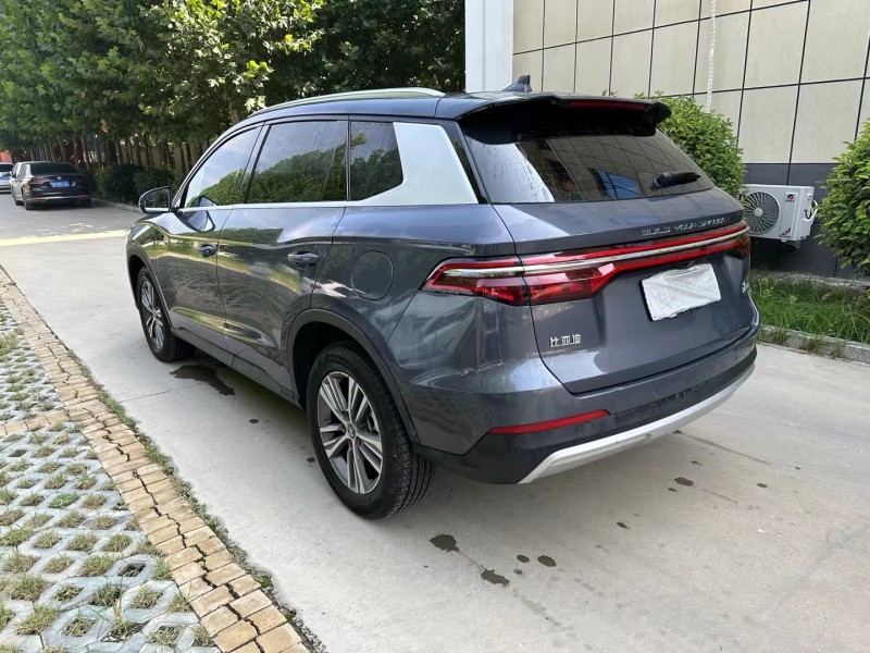 济宁21年比亚迪宋5