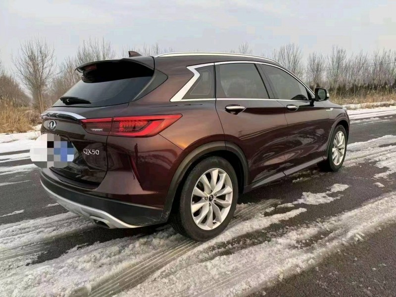 東營19年英菲尼迪QX507