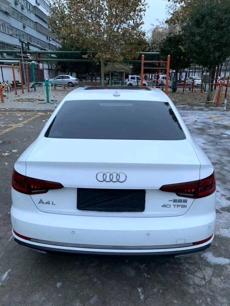 济南19年奥迪A4L9