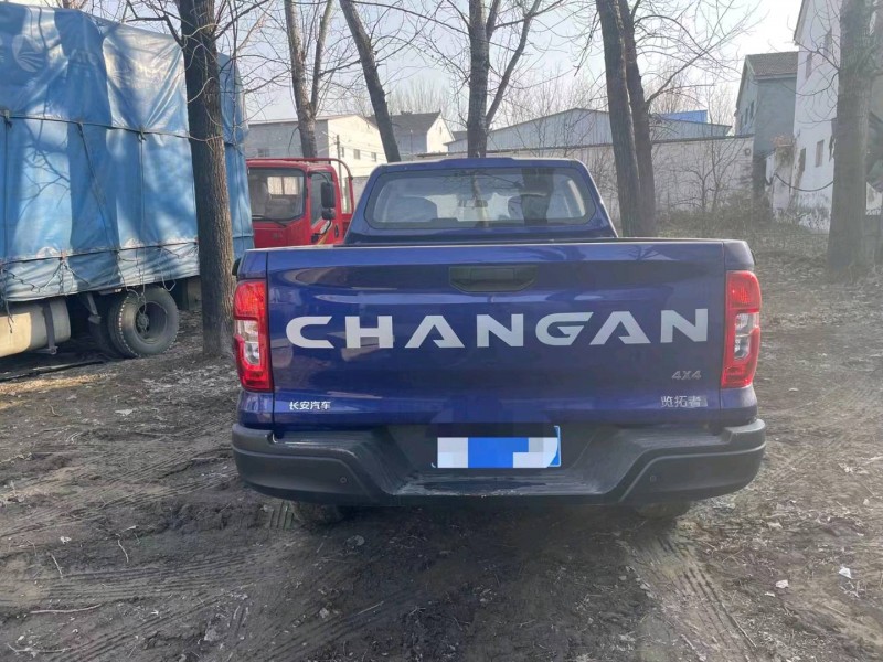 东营23年长安汽车览拓者8