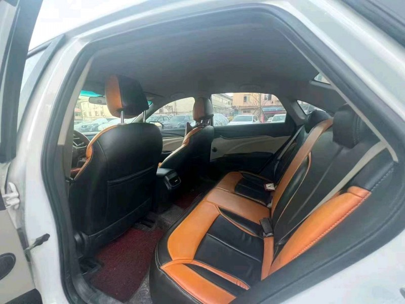 汕头19年别克英朗5