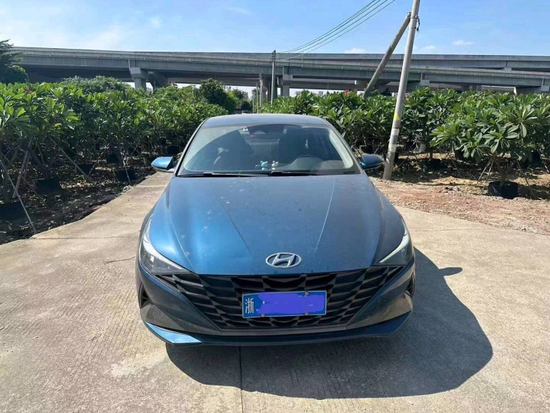 珠海21年现代伊兰特1
