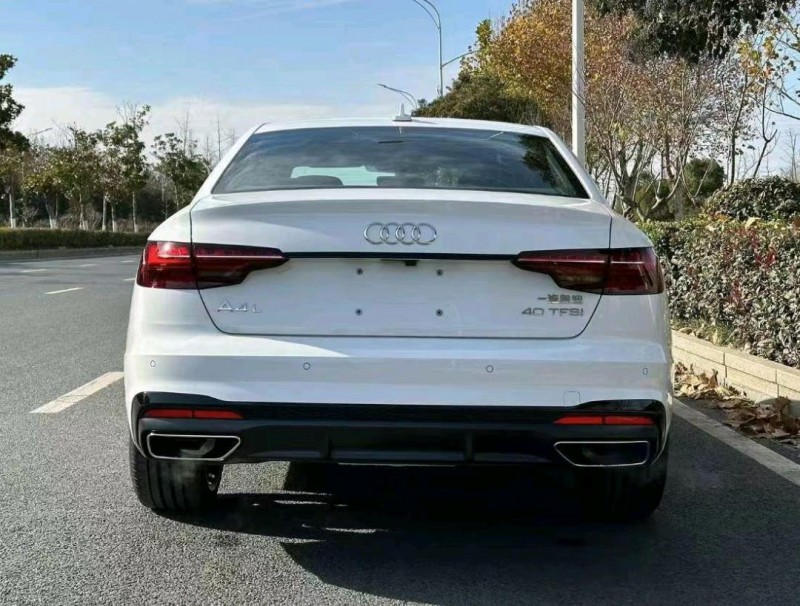 济南23年奥迪A4L8