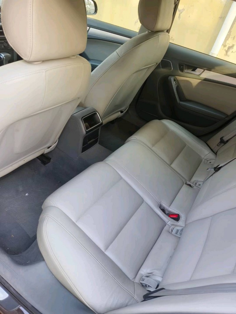 济南14年奥迪A4L5