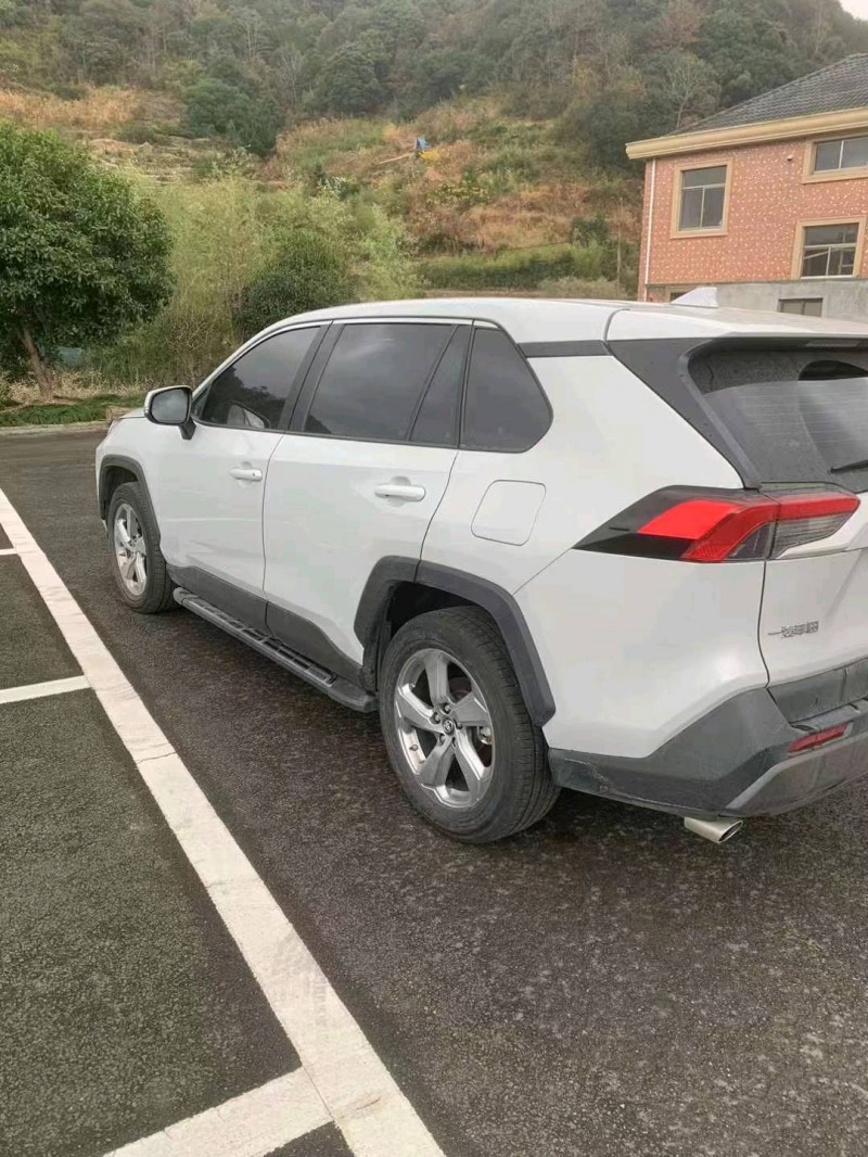 嘉兴23年丰田RAV4荣放7