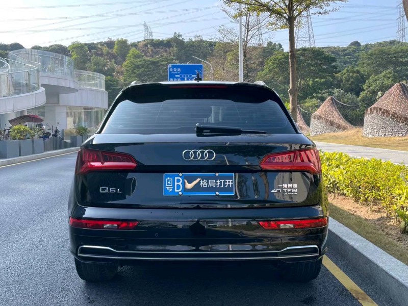 深圳20年奥迪Q59