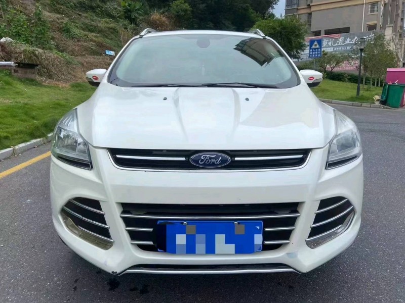 东营13年福特翼虎1