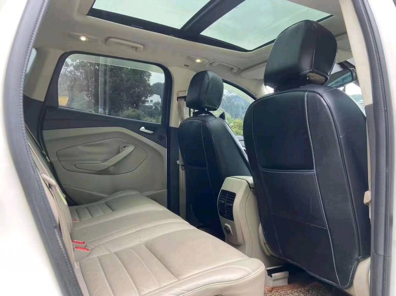 东营13年福特翼虎5