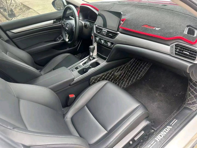 珠海22年本田雅阁4