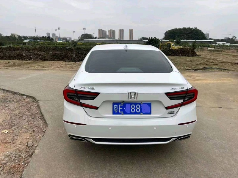 珠海22年本田雅阁5