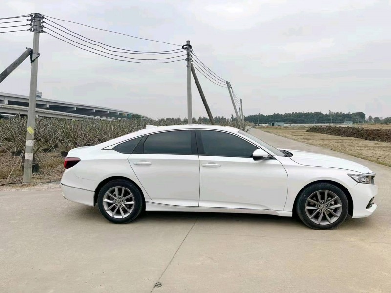 珠海22年本田雅阁6