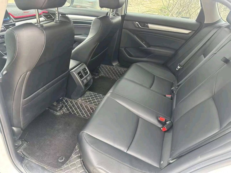 珠海22年本田雅阁7