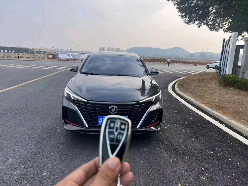 珠海23年长安汽车逸动1