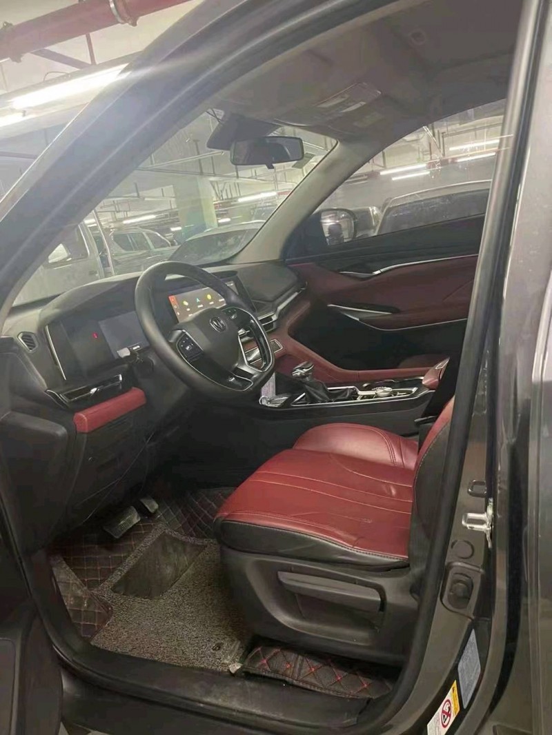 重庆21年长安汽车CS753