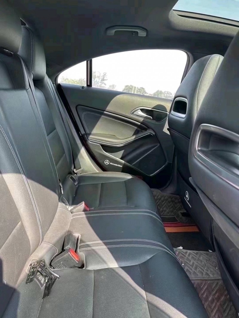 济宁18年奔驰CLA9