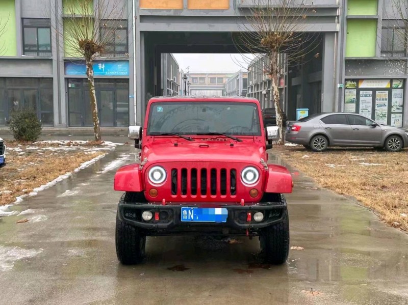 枣庄10年Jeep牧马人1