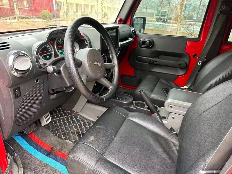 枣庄10年Jeep牧马人9