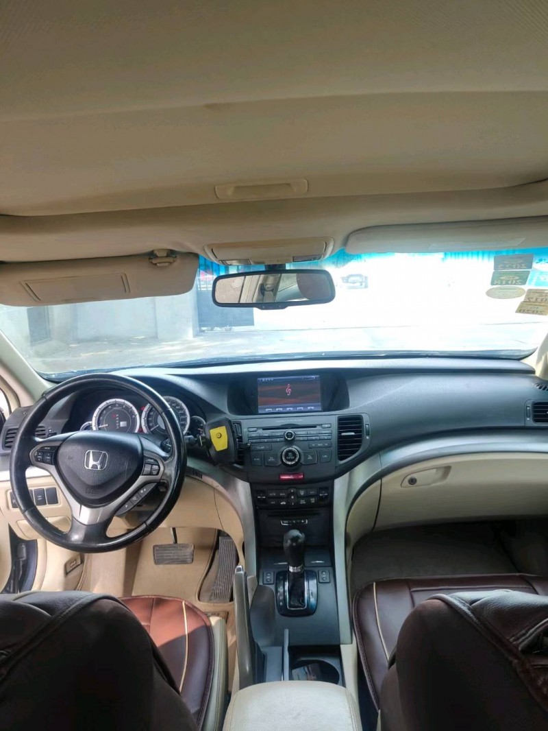 聊城10年本田思铂睿4