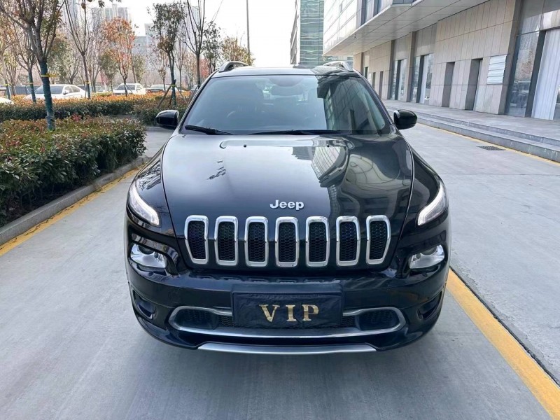 苏州18年Jeep自由光1