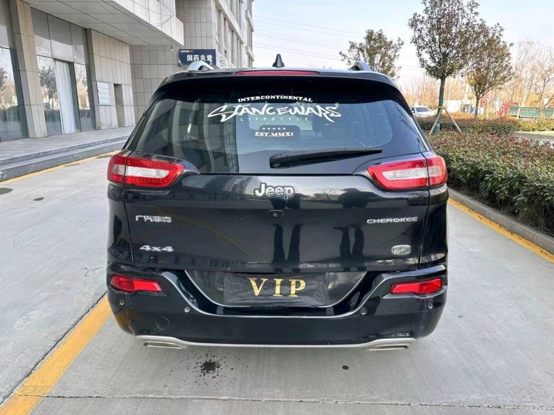 苏州18年Jeep自由光2