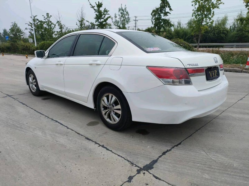 徐州11年本田雅阁4