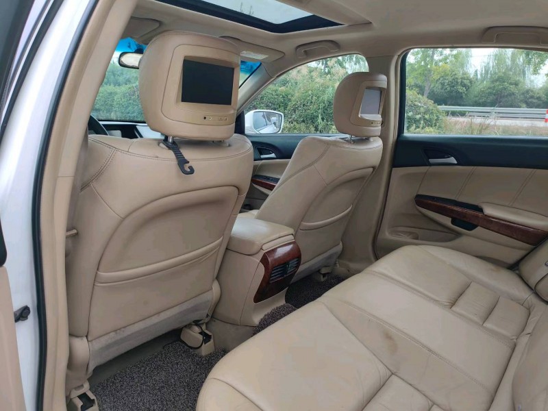 徐州11年本田雅阁6