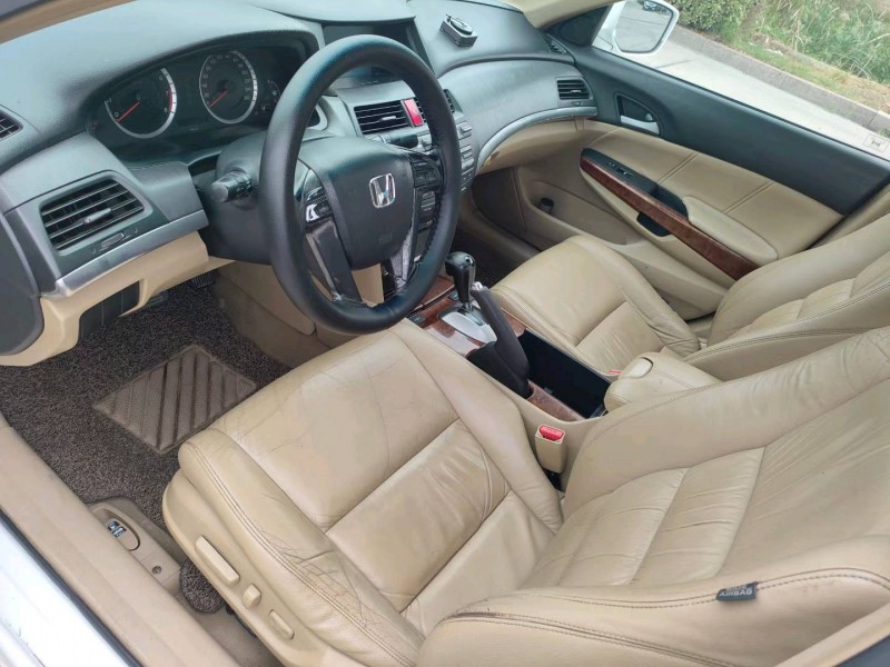 徐州11年本田雅阁8