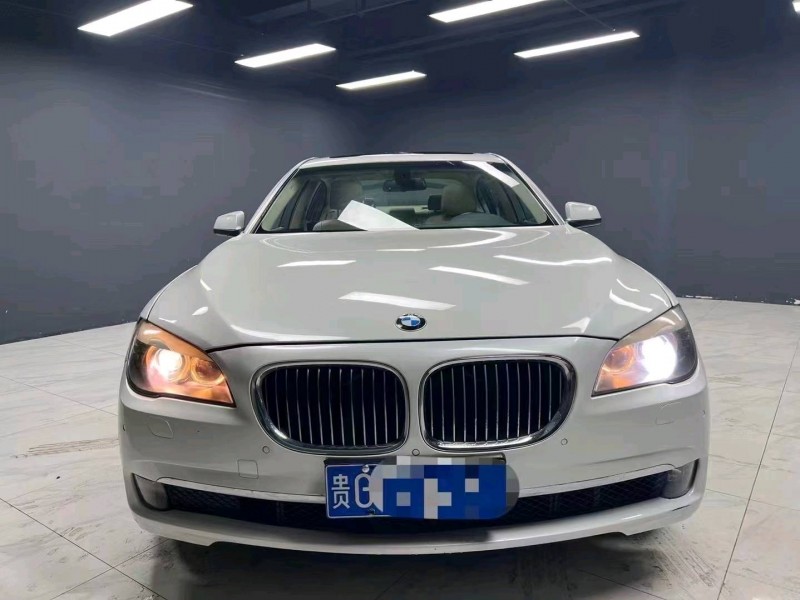 成都11年宝马7系1