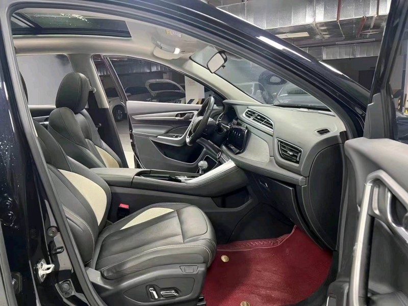 成都21年东风AX7pro4